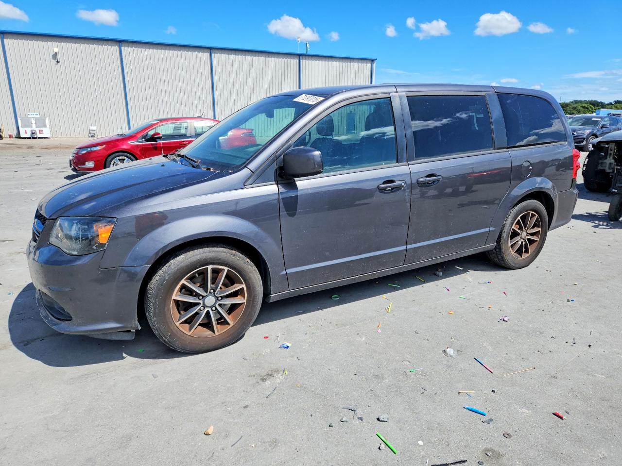 2018 DODGE GRAND CARAVAN — Front 3/4