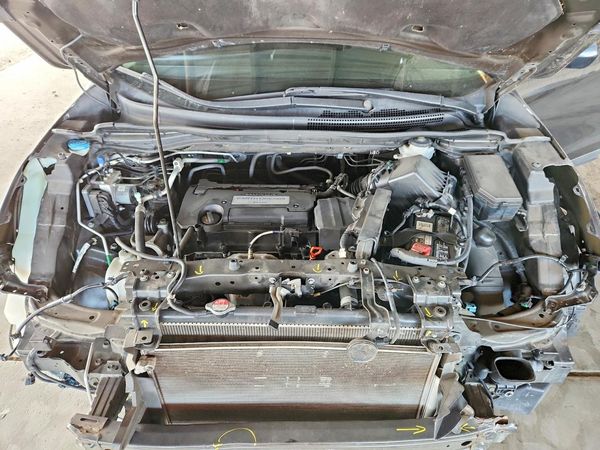 2015 HONDA CRV LX — Engine bay