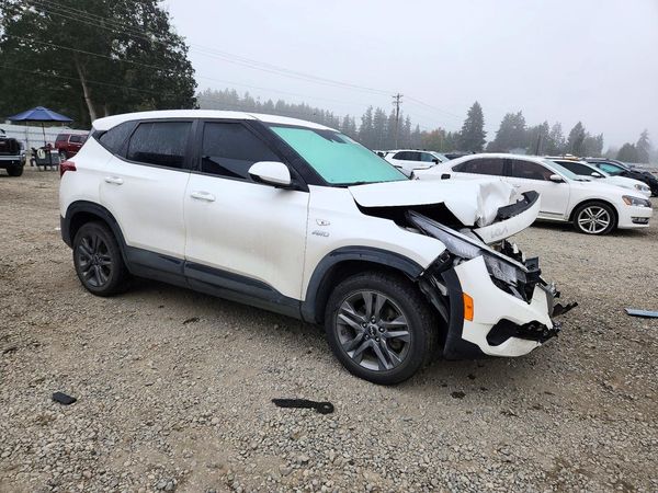 2022 KIA SELTOS LX — Passenger 3/4