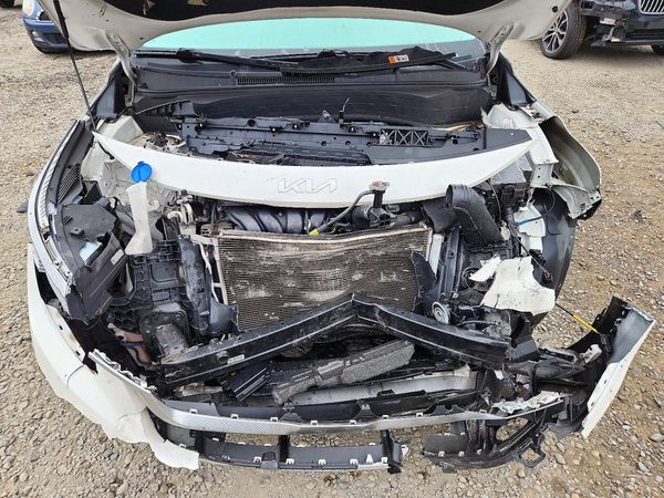 2022 KIA SELTOS LX — Engine bay