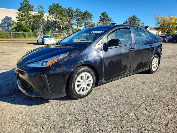 2022 TOYOTA PRIUS — Front 3/4