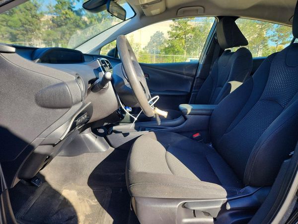 2022 TOYOTA PRIUS — DENT
