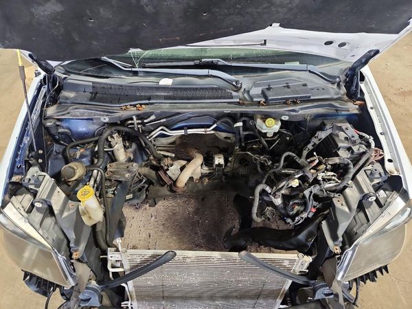 2015 DODGE CARAVAN SE — Engine bay