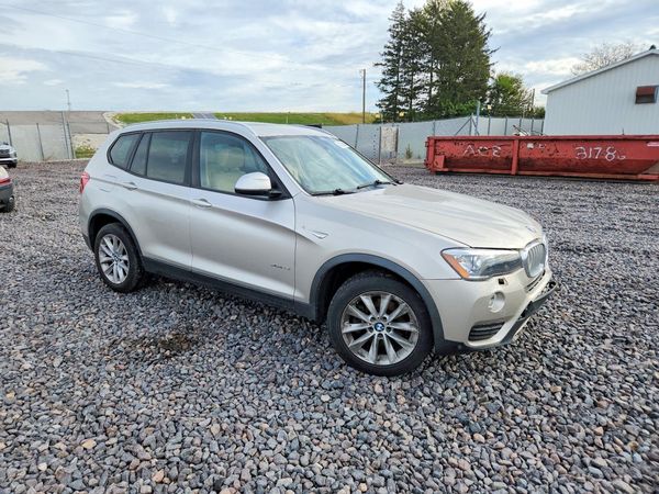 2017 BMW X3 xDrive28i — Passenger 3/4
