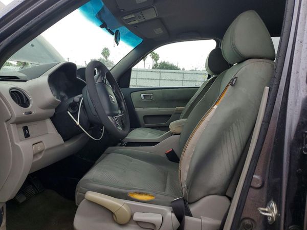 2015 HONDA PILOT LX — DENT