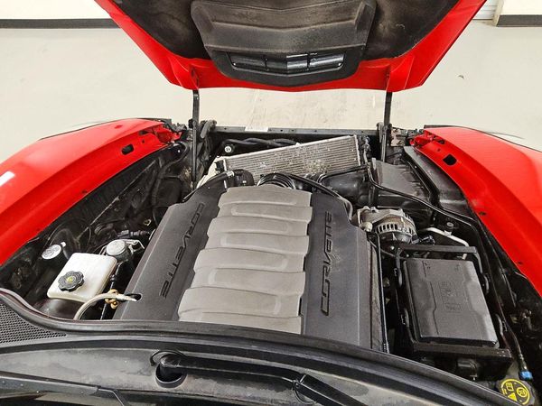 2014 CHEVROLET CORVETTE 3LT — Engine bay