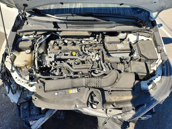 2019 TOYOTA COROLLA SE/XSE — Engine bay