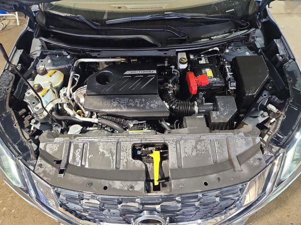 2023 NISSAN ROGUE S — Engine bay