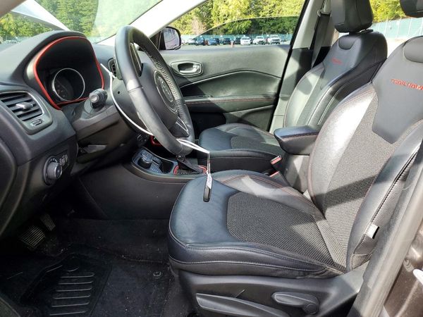 2017 JEEP COMPASS Trailhawk — DENT