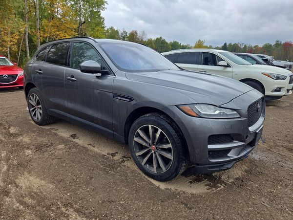 2018 JAGUAR F-PACE Prestige — Passenger 3/4