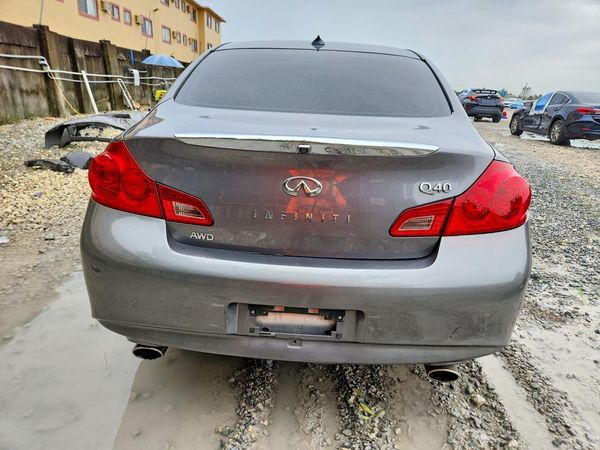 2015 INFINITI Q40 — DIRR