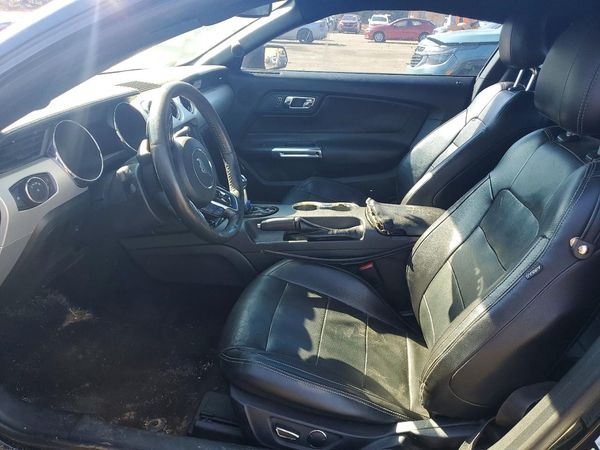2017 FORD MUSTANG I4 Coupe — DENT