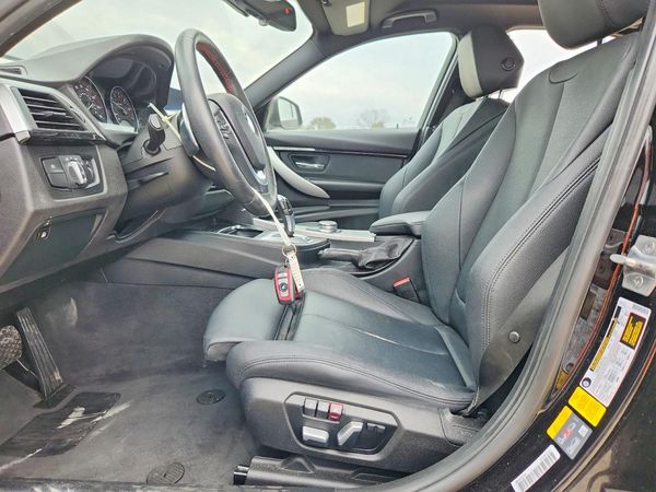 2017 BMW 330E — DENT