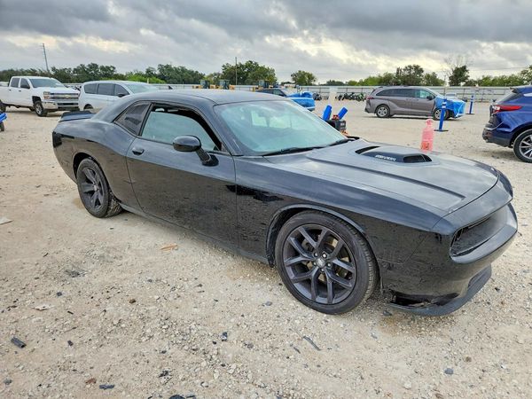 2016 DODGE CHALLENGER SXT Plus — Passenger 3/4