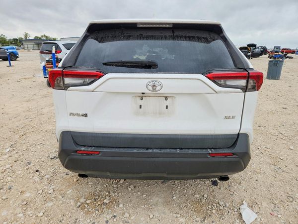 2021 TOYOTA RAV4 XLE — DIRR