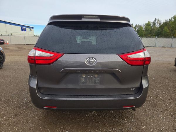 2015 TOYOTA SIENNA — DIRR