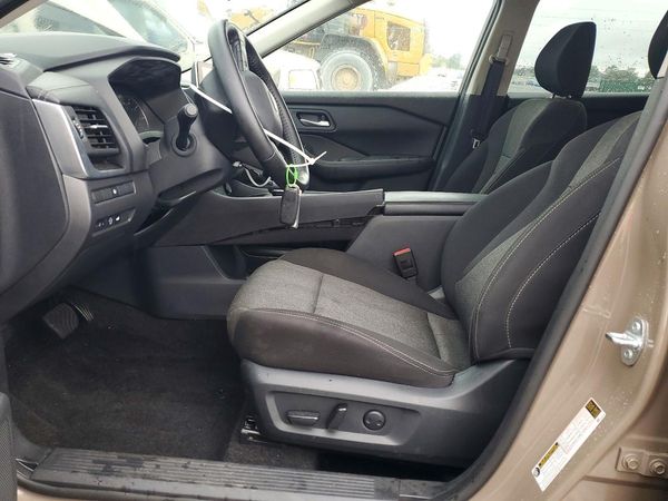 2025 NISSAN ROGUE SV — DENT