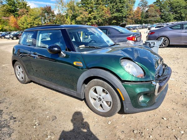 2016 MINI COOPER — Passenger 3/4