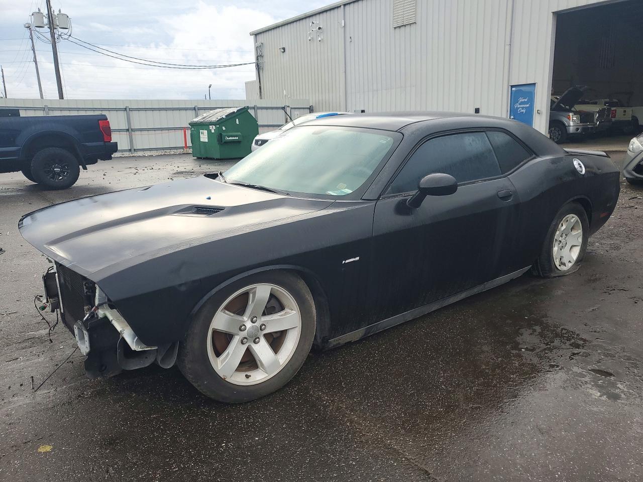 2014 DODGE CHALLENGER Base — Front 3/4