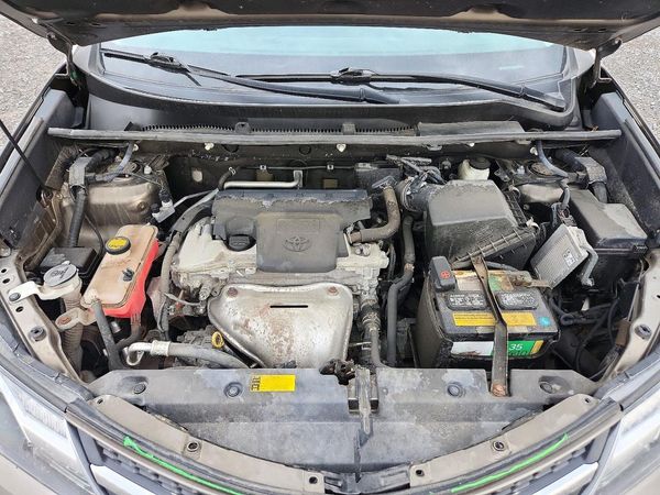 2013 TOYOTA RAV4 Standard — Engine bay
