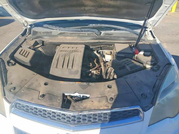 2012 CHEVROLET EQUINOX LS — Engine bay
