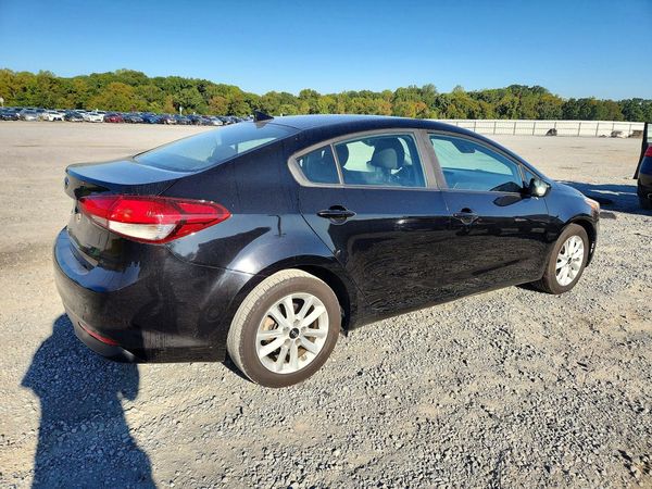 2018 KIA FORTE LX Base