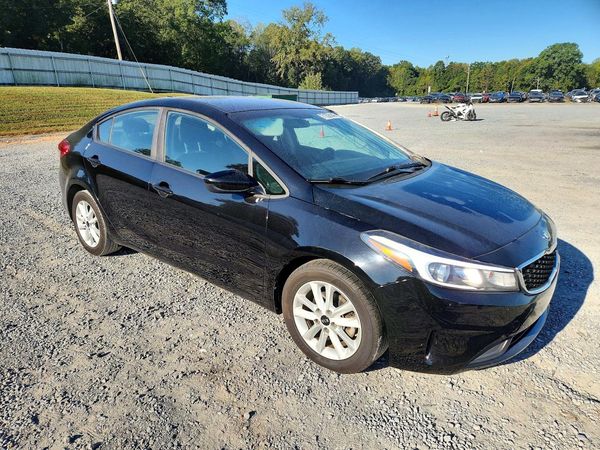 2018 KIA FORTE LX Base — Passenger 3/4