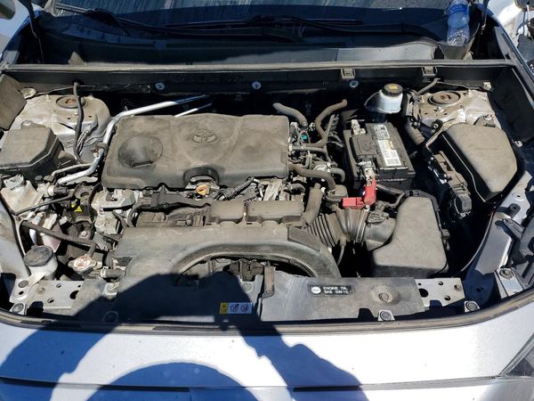 2019 TOYOTA RAV4 — Engine bay