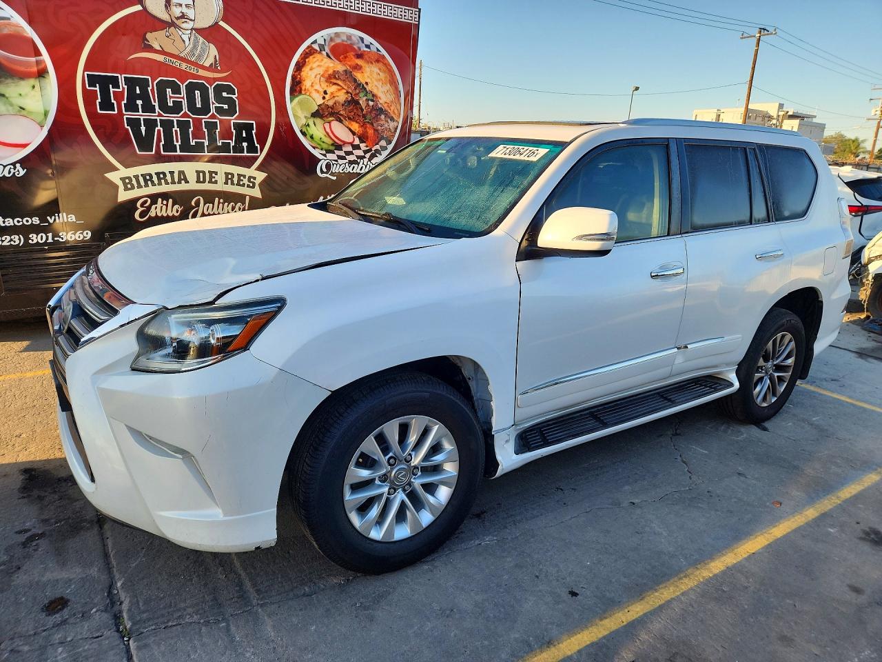 2017 LEXUS GX 460 — Front 3/4
