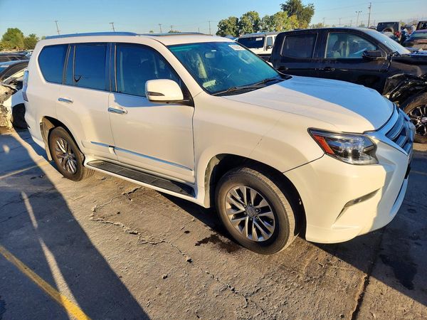 2017 LEXUS GX 460 — Passenger 3/4
