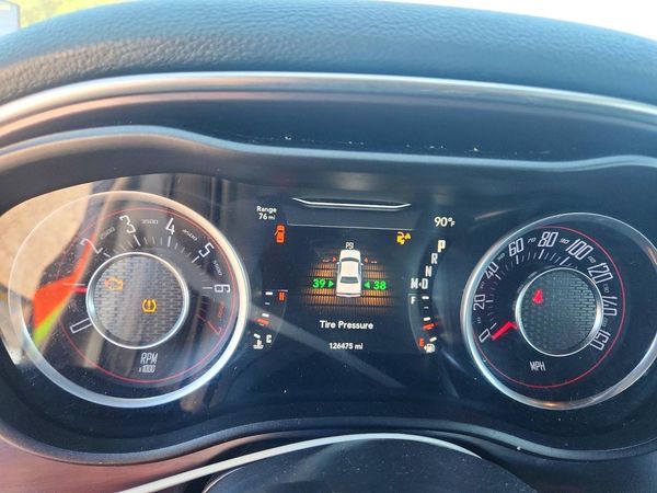 2015 DODGE CHALLENGER SXT — ODOM