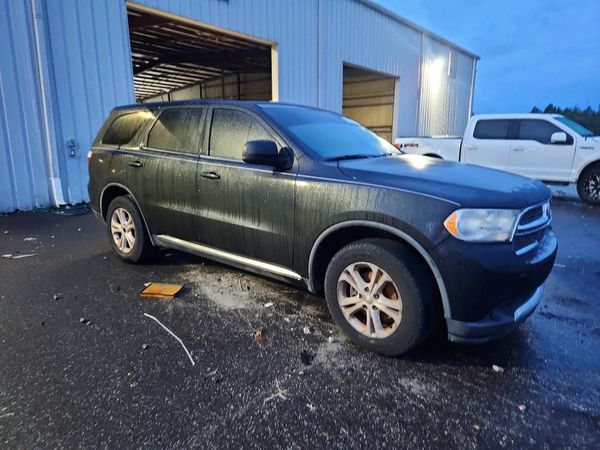 2013 DODGE DURANGO SXT — Passenger 3/4