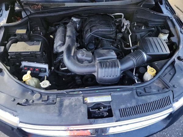 2013 DODGE DURANGO SXT — Engine bay