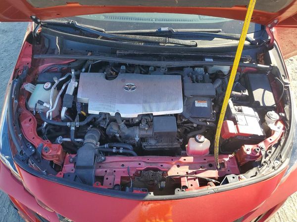 2019 TOYOTA PRIUS Plus/Premium/Advanced — Engine bay