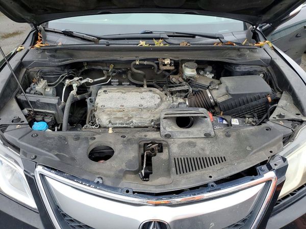 2013 ACURA RDX — Engine bay