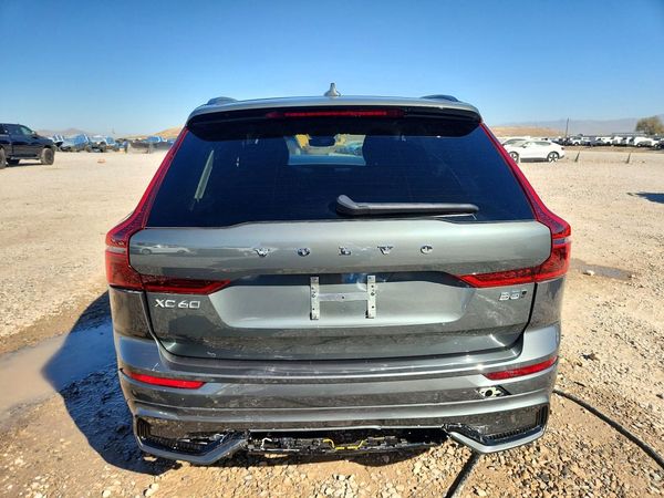 2026 VOLVO XC60 Plus Dark — DIRR