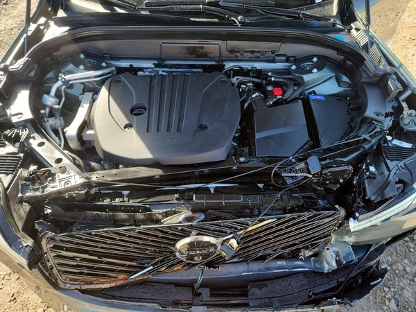 2026 VOLVO XC60 Plus Dark — Engine bay