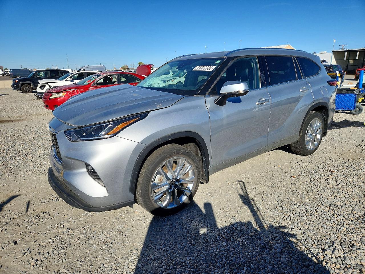 2023 TOYOTA HIGHLANDER — Front 3/4