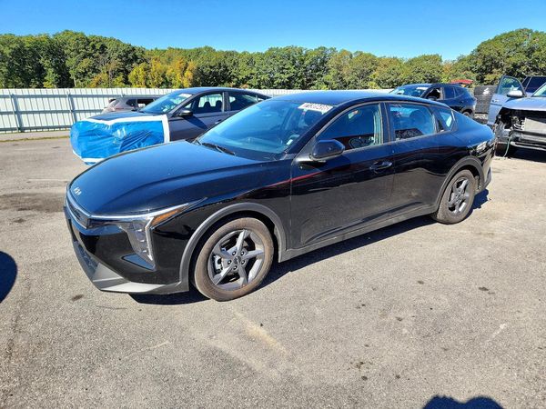 2026 KIA K4 LX, LXS — Front 3/4