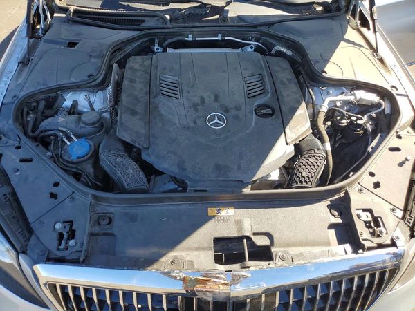 2020 MERCEDES-BENZ S-CLASS S560 — Engine bay