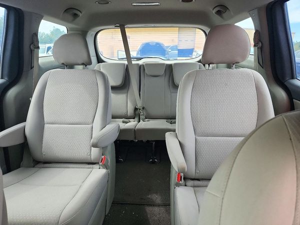 2016 KIA SEDONA L - Low level — SUVN