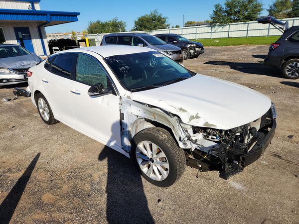 2018 KIA OPTIMA LX — Passenger 3/4
