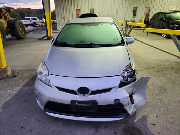 2015 TOYOTA PRIUS — DIRF