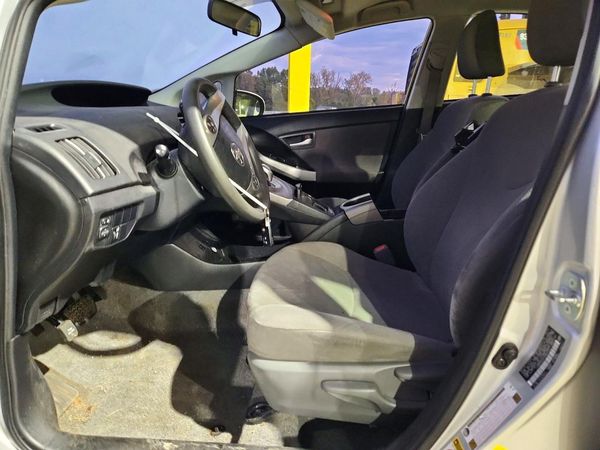 2015 TOYOTA PRIUS — DENT