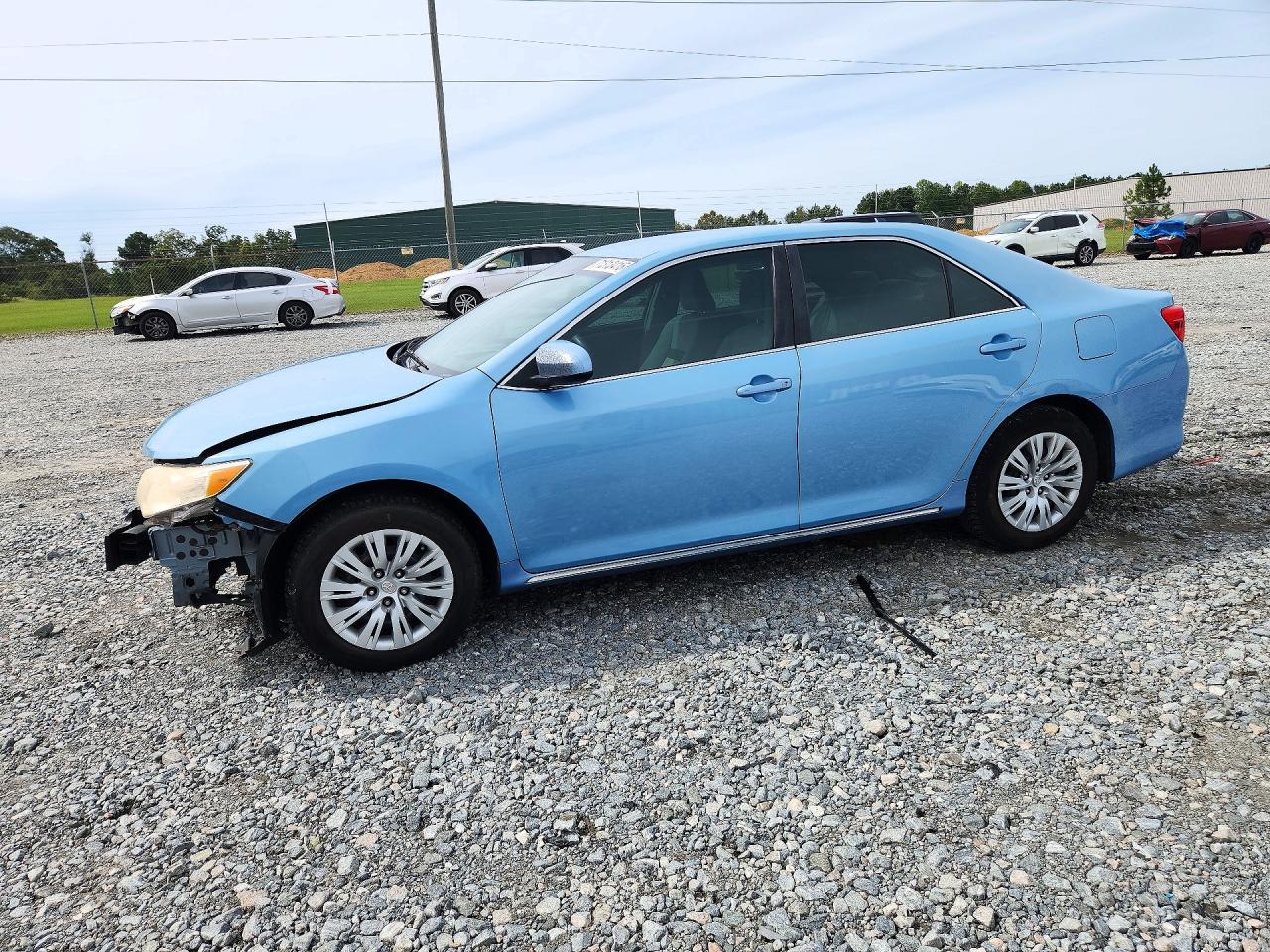 2012 TOYOTA CAMRY — Front 3/4