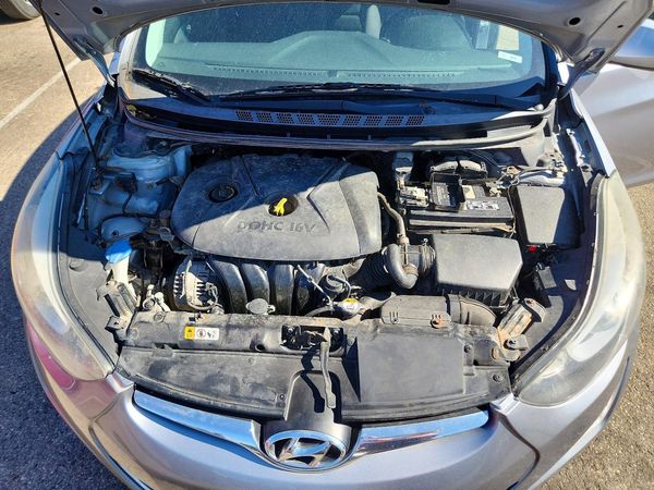 2015 HYUNDAI ELANTRA GLS(Middle) — Engine bay