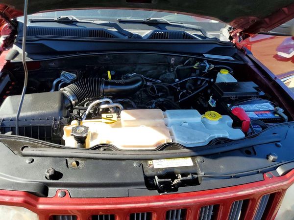 2012 JEEP LIBERTY Sport — Engine bay