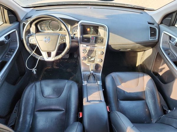 2015 VOLVO XC60 Premier (non R design) — CKPT