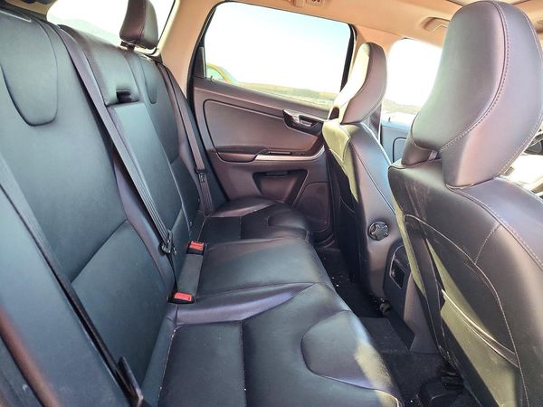 2015 VOLVO XC60 Premier (non R design) — PSRS