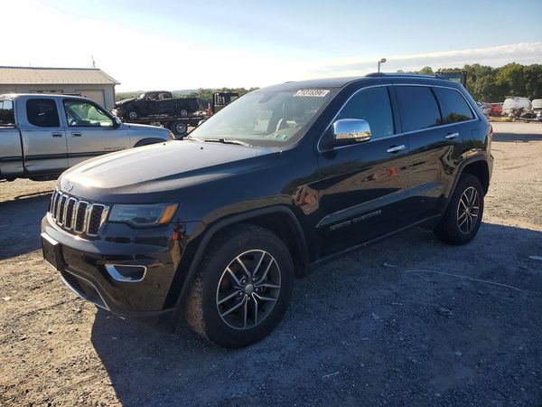 2017 JEEP GRAND CHEROKEE — DSFA — Front 3/4